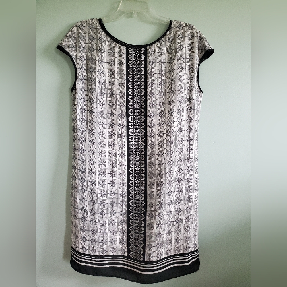 Max Studio Black & White Patterned Midi Shift Dress